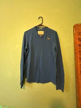 Abercrombie & Fitch Muscle V-Neck big moose embroidery Long Sleeve M